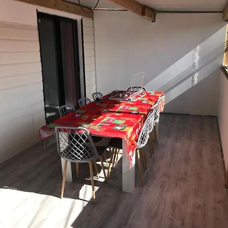 Le Flamboyant Avec Piscine Chauffee 30° Et Jacuzzi Apartamento Saint-André Exterior foto