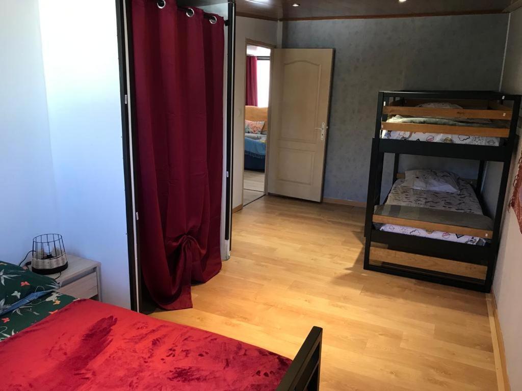 Le Flamboyant Avec Piscine Chauffee 30° Et Jacuzzi Apartamento Saint-André Exterior foto