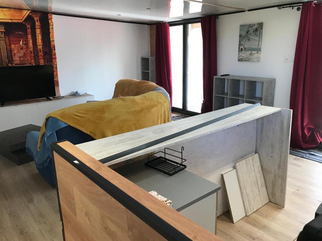 Le Flamboyant Avec Piscine Chauffee 30° Et Jacuzzi Apartamento Saint-André Exterior foto